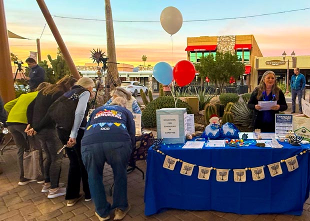 community-table-sunset-chanukah-in-carefree-2025